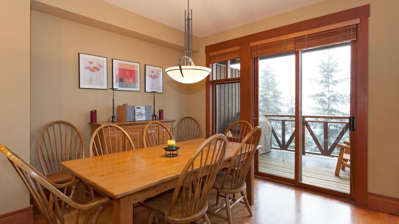 Taluswood The Heights 18 | Mountainside Townhome W/ Ski Access, Hot Tub, Tranquil Views Whistler Extérieur photo