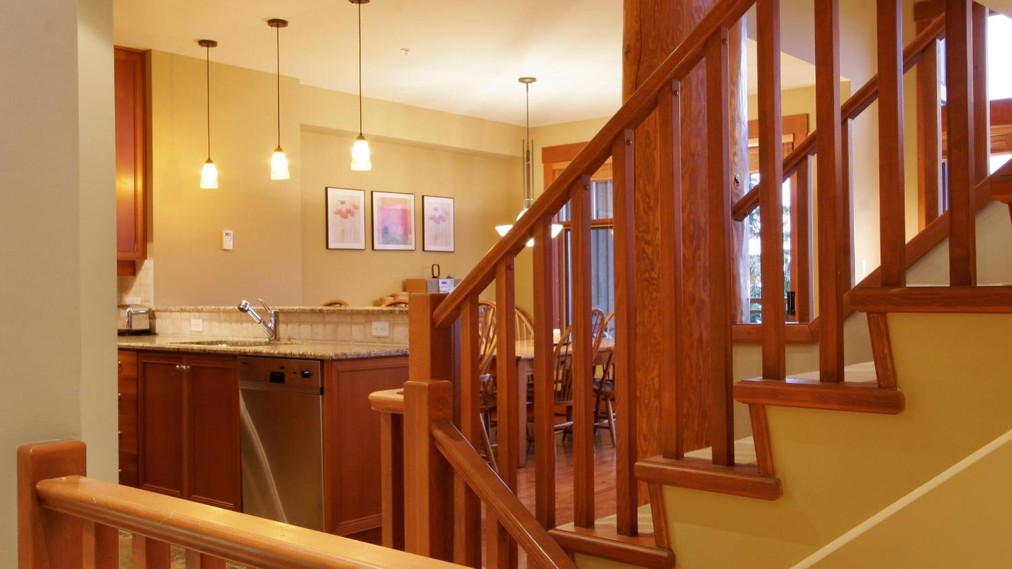 Taluswood The Heights 18 | Mountainside Townhome W/ Ski Access, Hot Tub, Tranquil Views Whistler Extérieur photo